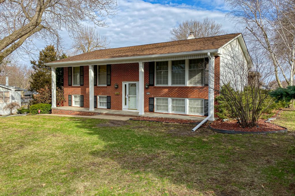 2103 Woodland Ave, West Des Moines, IA, Image 0